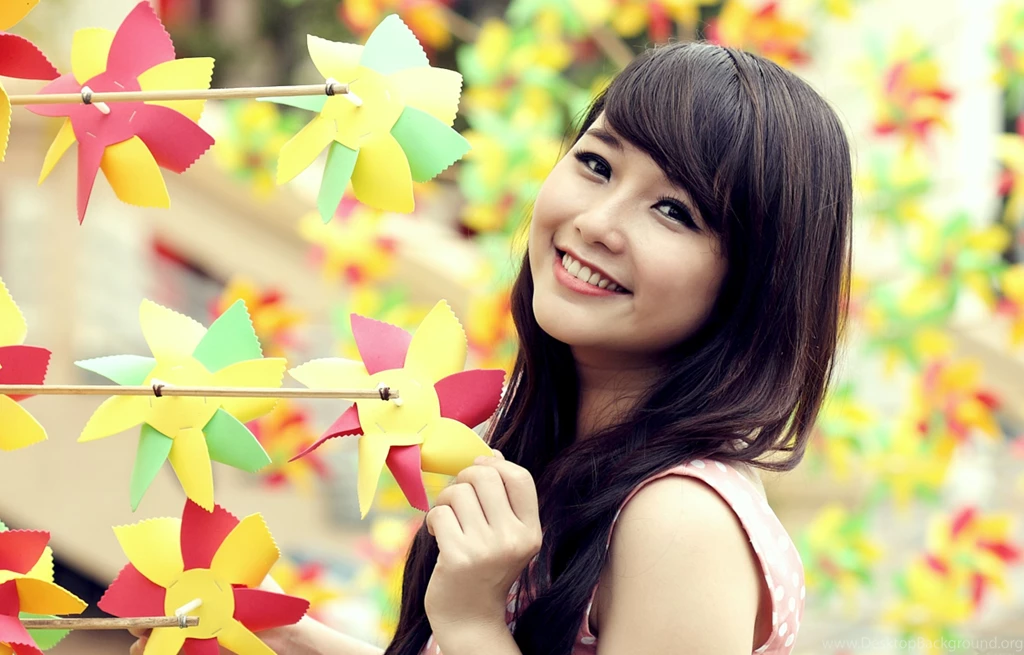 29 Cute Girl With Smiley Face 2500x1600 :: Pretty Cute Girl