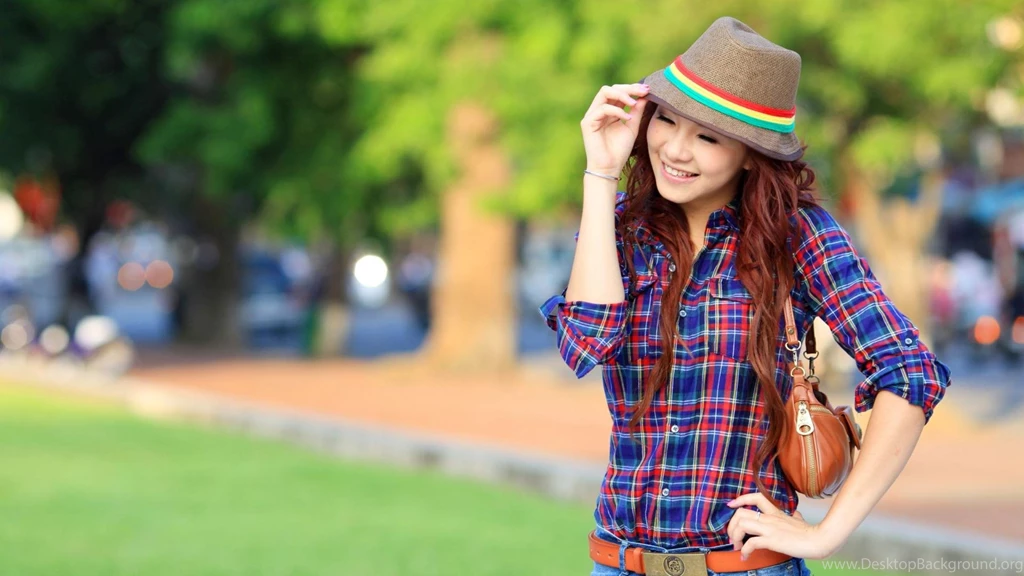 Girl Fashion Clothes Desktop Wallpapers