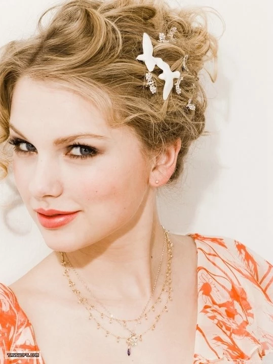 Taylor Swift New Wallpapers