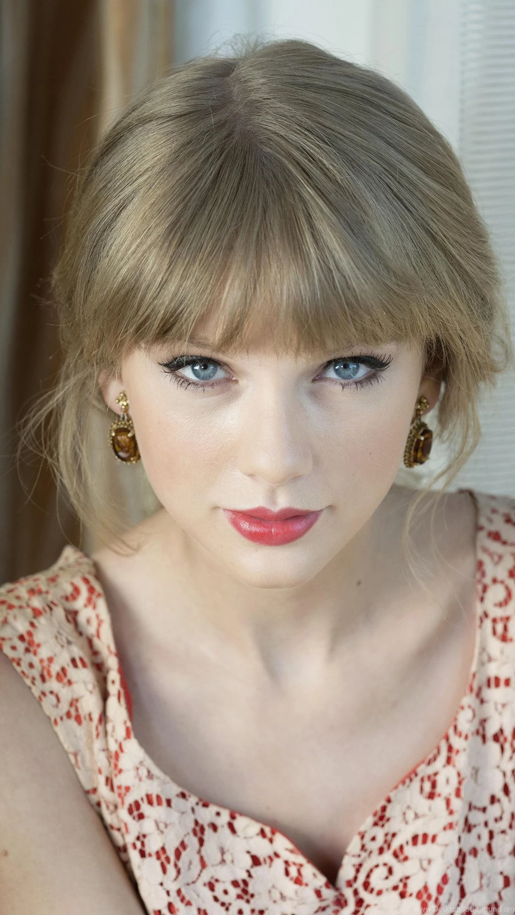 Taylor Swift New Hairstyle Iphone 4s High Quality Wallpapers ...