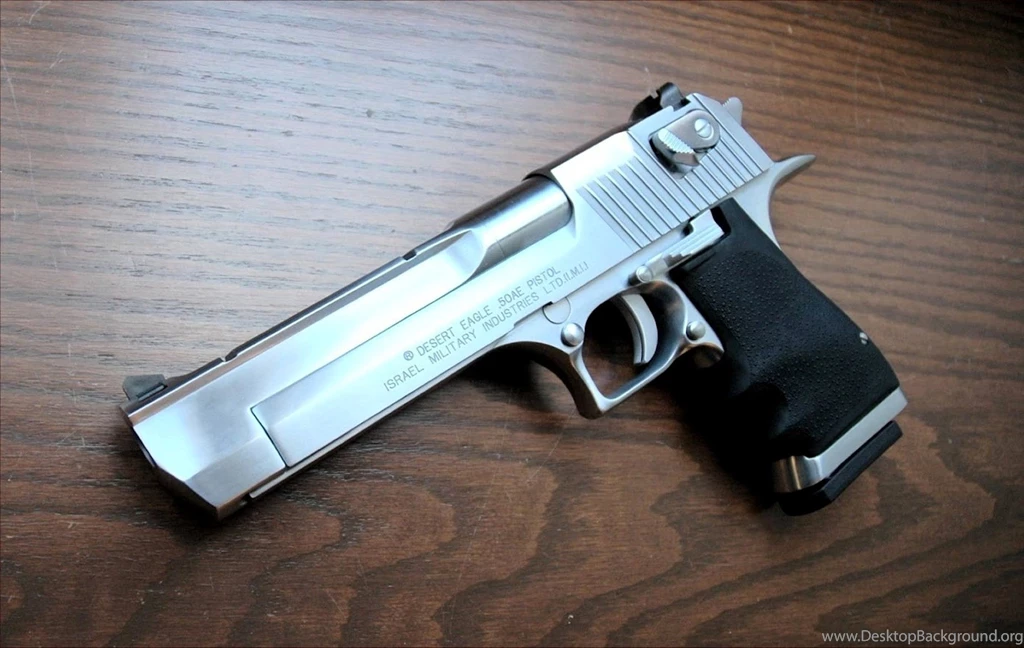 Guns & Weapons: Silver Desert Eagle