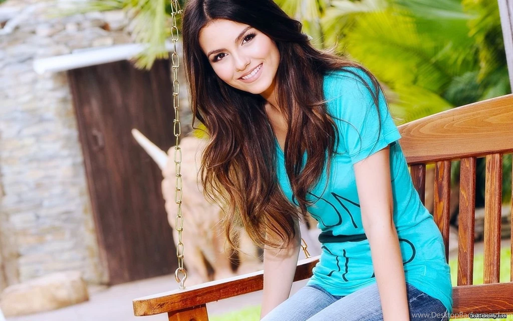 8589130428855 victoria justice wallpaper hd.jpg