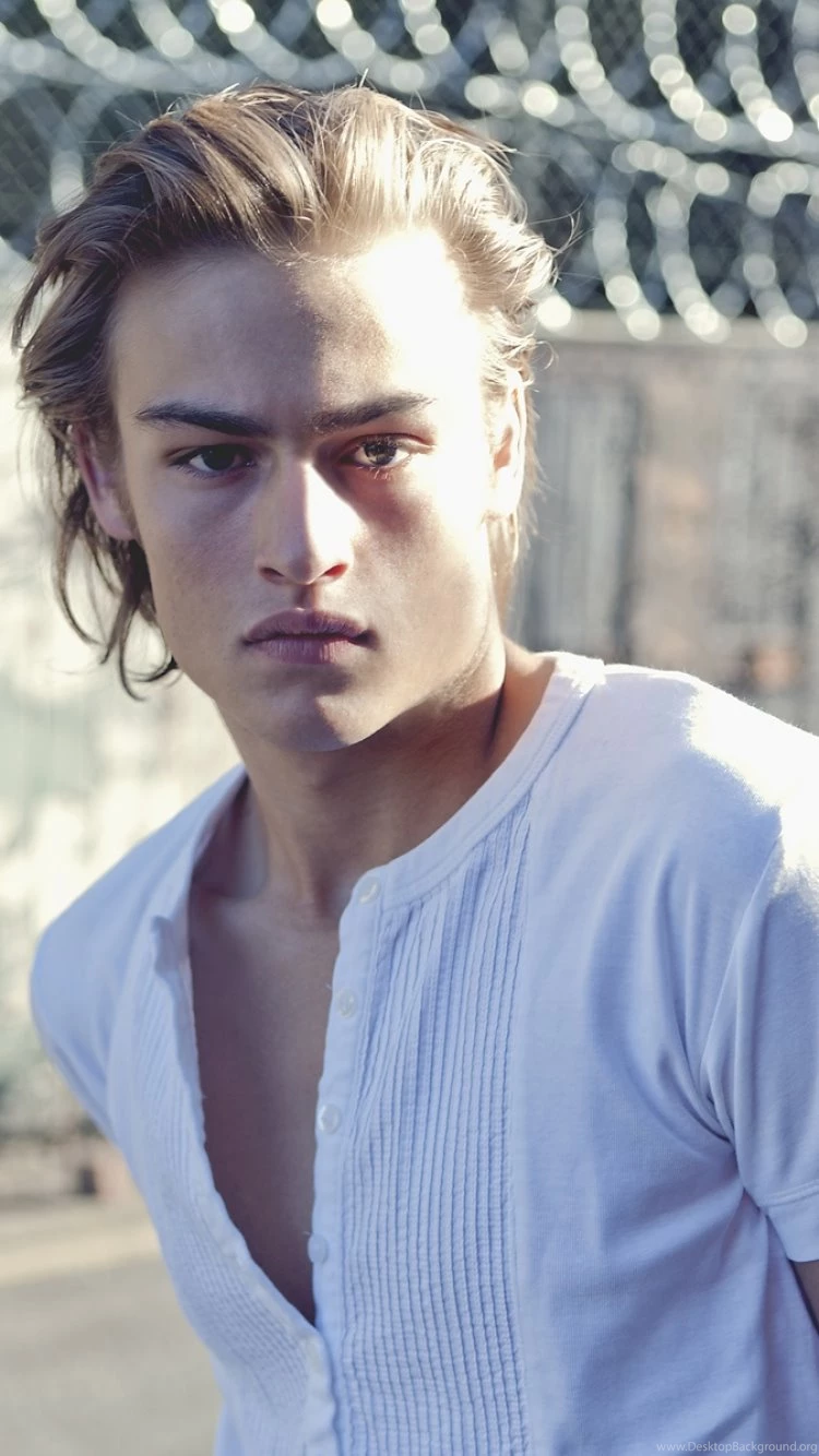 Download Wallpapers 750x1334 Douglas Booth, Actor, Guy, Cute iPhone ...