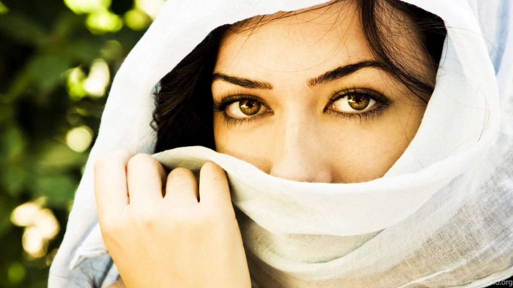 Wallpapers Beautiful Eyes In Hijab Wallpapers