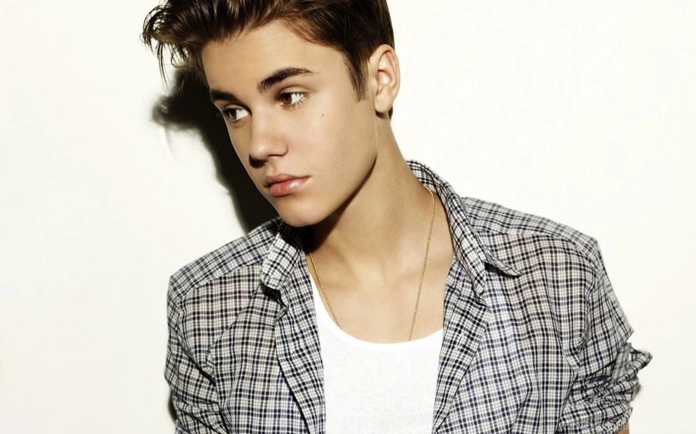 Justin Bieber Announces 'Journals' For December 16th Release