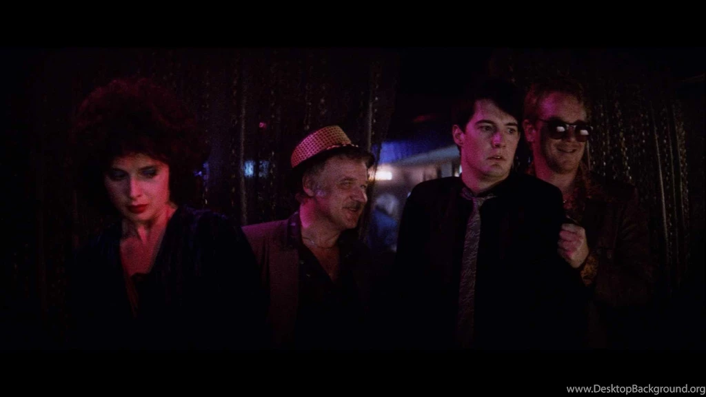 Pin Still Of Dennis Hopper And Isabella Rossellini In Blue Velvet ...