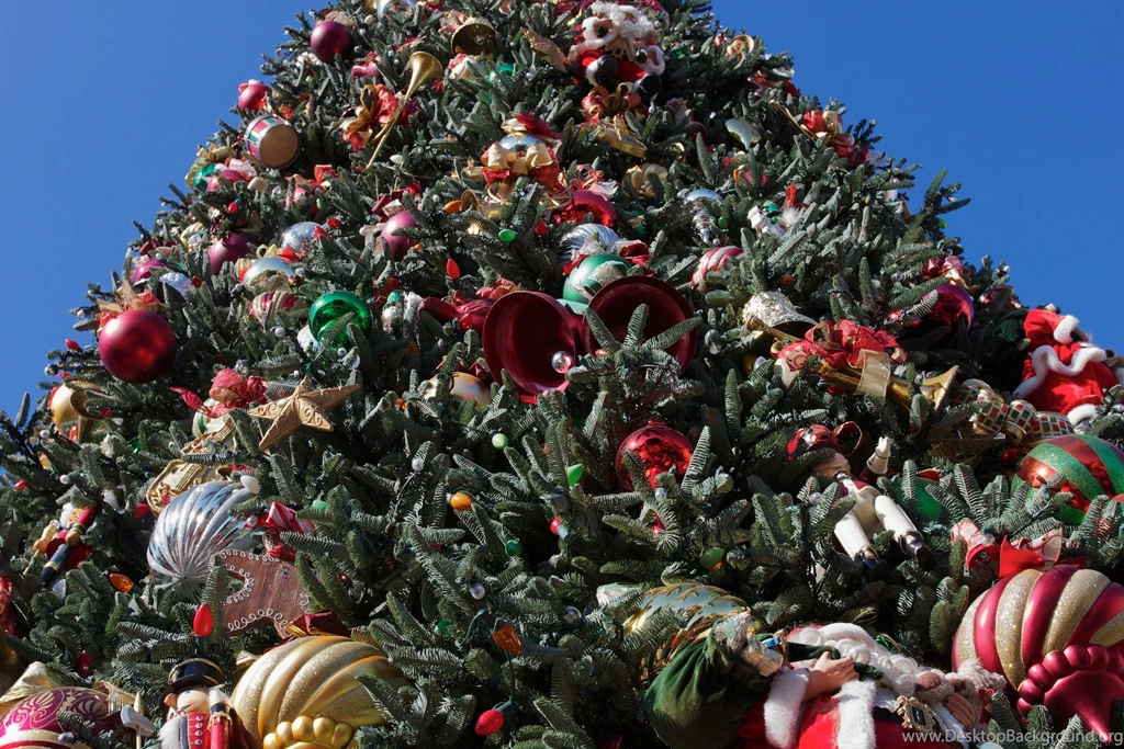 Christmas Tree Desktop Wallpapers