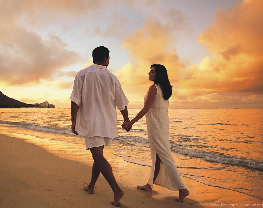 30 Wallpaper: Couple On A Sunset Beach 1428 :: Couple Love Beach ...