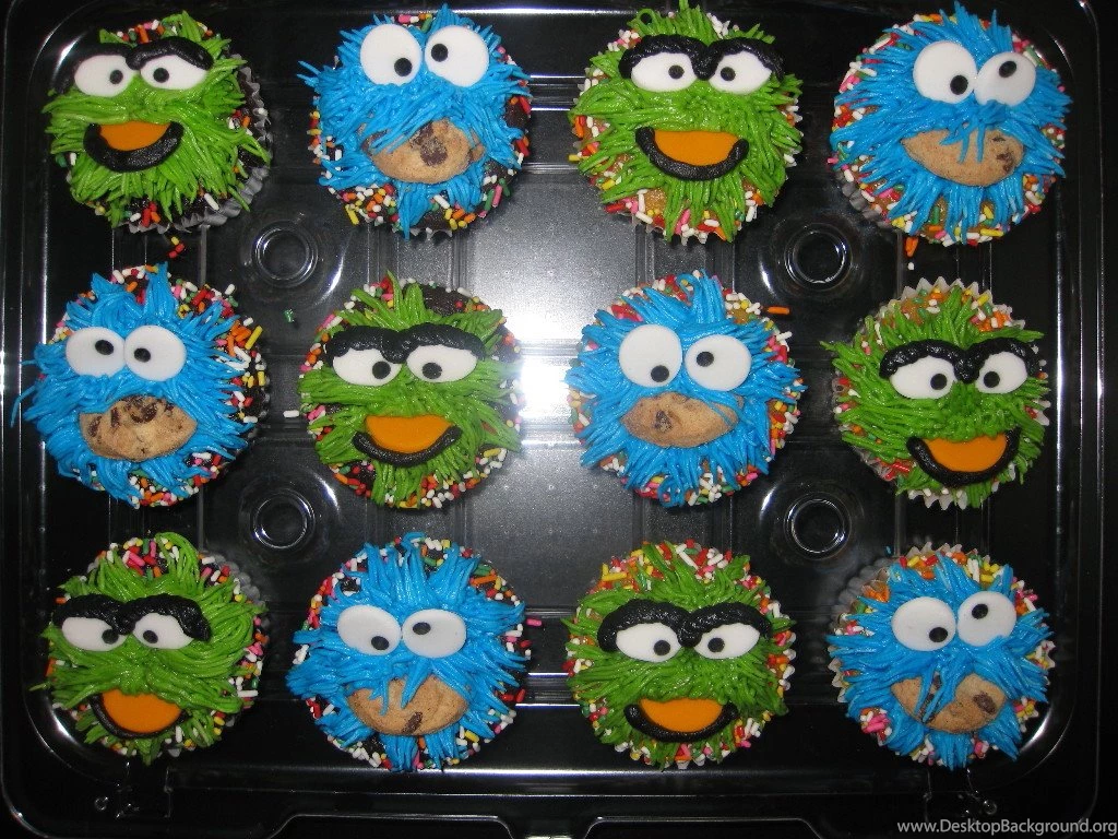 Cookie Monster & Oscar The Grouch Cupcakes