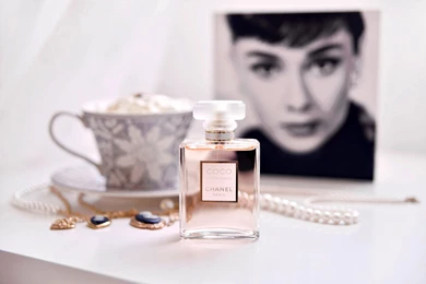 Download Wallpapers Chanel Coco, Mademoiselle, Perfume, Audrey ...