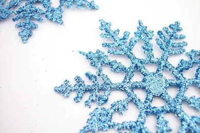 Bluew Snowflake With White Backgound New Holiday MySpace Wallpapers ...