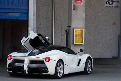 Ferrari LaFerrari Wallpapers