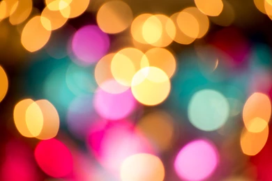 16 Gorgeous Christmas & Holiday Themed Bokeh Wallpapers