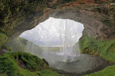 Seljalandsfoss Waterfall, Iceland Wallpapers   Nature Wallpapers ...