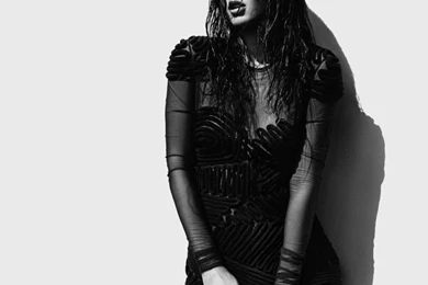 Download Megan Fox In Black Wallpapers For iPad 2