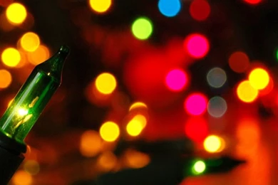 Christmas lights holiday bokeh 9 wallpaper 1900x700_c.jpg