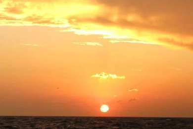 Sunset Over Water Desktop Wallpapers