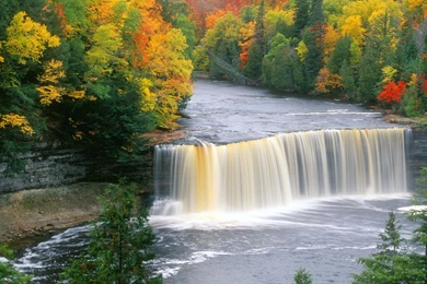 30 Mountain Waterfall Wallpapers Pictures