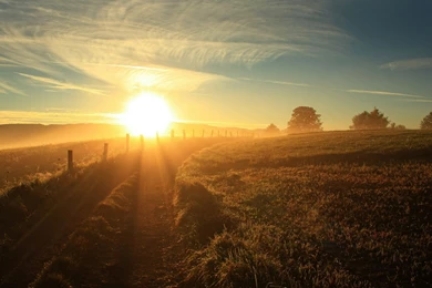 Download Wallpapers 3840x2400 Sun, Light, Dazzle, Expensive ...