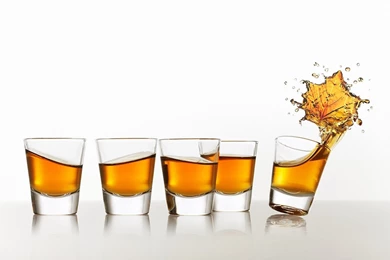 CROWN ROYAL Canadian Whisky Alcohol Wallpapers