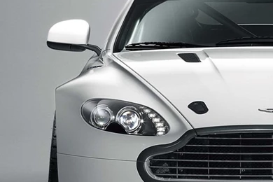 Iphone Wallpapers HD Aston Martin Vantage iPhone Wallpapers ...