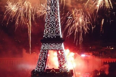 Wallpapers With Eiffel Tower And Other Paris Attractions