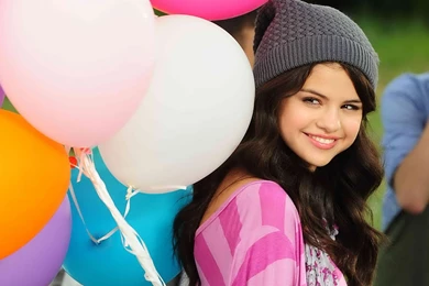 Selena Gomez Beautiful Wallpapers