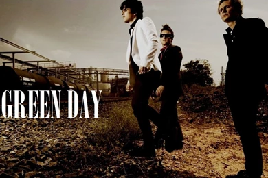Famous rock band group green day wallpaper.jpg