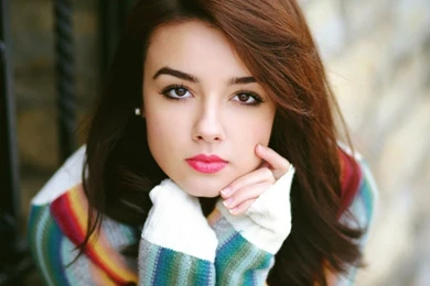 Romantic Girls Wallpapers