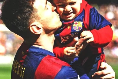 Football. ⚽   On Twitter: "Lionel Messi & Thiago Messi iPhone ...