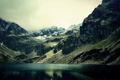 Daily Wallpaper: Gloomy Mountain Lake
