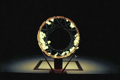 Nike basketball pigalle goutte dor13 – Fubiz Media