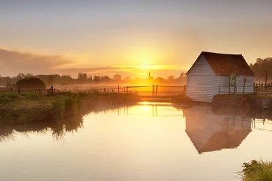 InterfaceLIFT: 2560x1024 Wallpapers Sorted By Comments