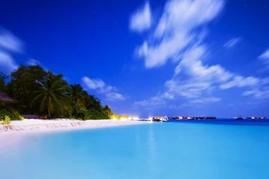 InterfaceLIFT: 2560x1024 Wallpapers Sorted By Comments