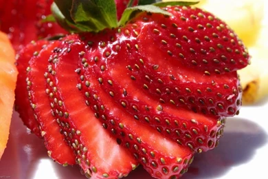 Strawberry Fruit Wallpaper Free Download.jpg
