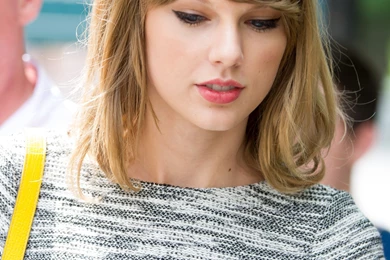 Taylor Swift HD Wallpapers Free Download