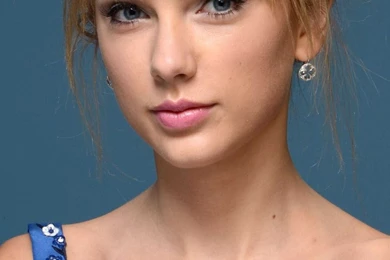 Taylor Swift Blue Dress.jpg