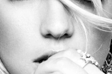 Download Wallpapers 640x960 Britney Spears, Face, Hand, Hair, Eyes ...