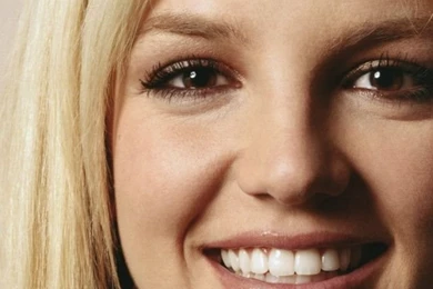 Happy Britney iPhone 5 Wallpapers