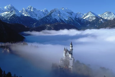 Castle In The Alps Wallpapers And Images   Wallpapers, Pictures ...