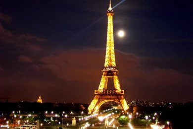 Eiffel Tower In Paris During Night   Holidays Wallpapers
