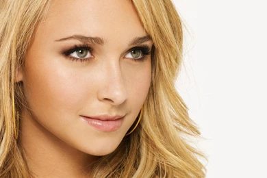 Blonde Hayden Panettiere Green Eyes Curly Brace Hair Hd Wallpapers ...