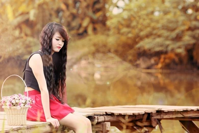 Girls With Flowers Wallpapers HD Pictures