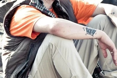 Download Wallpapers 640x960 Mac Miller, Stones, Shoes, Cap, Sun ...