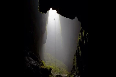 Extreme Adventure In The Cave Wallpapers Free Extreme Adventure In ...