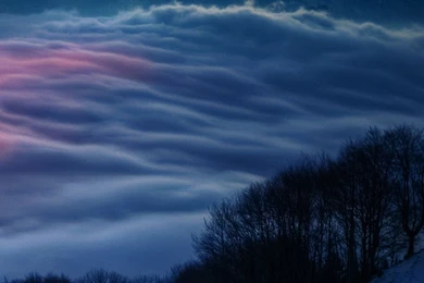 Smoky foggy mountain sunrise from sky nature 34 iphone6 plus wallpaper.jpg