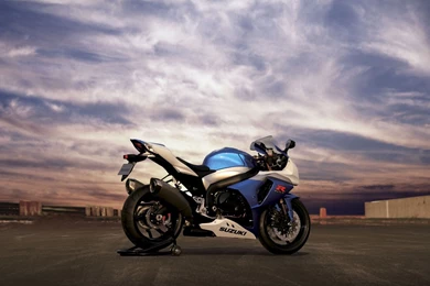 Suzuki Motorcycle Wallpaper, Suzuki Bike Photos, New Wallpapers