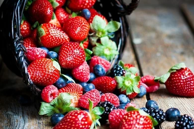 Berries In Basket Macro iPad Wallpapers Download