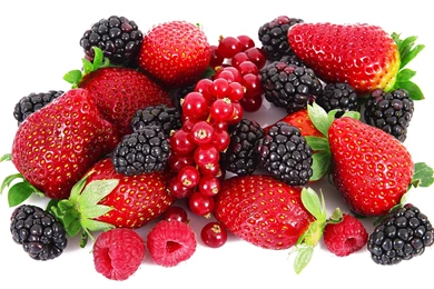 Download Wallpapers 3840x2400 Raspberries, Blackberries, Berries ...