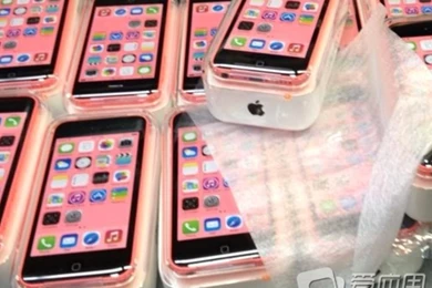 Photos Claim To Show 'iPhone 5C' Packaging, Color matched ...